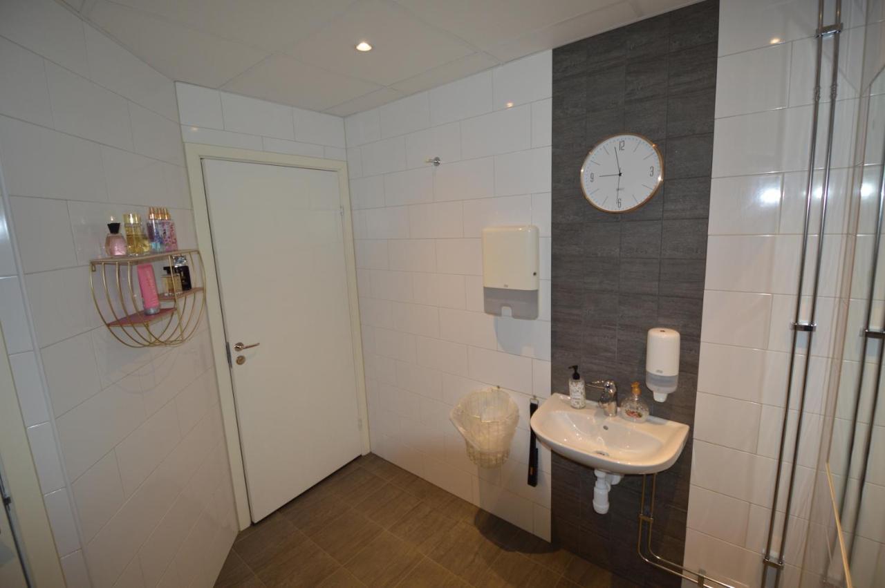 Hotell Gaestis Tierp Esterno foto