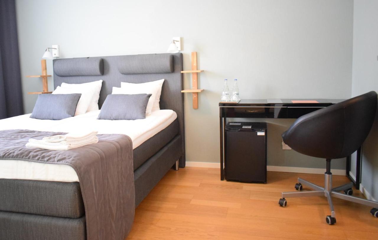 Hotell Gaestis Tierp Esterno foto